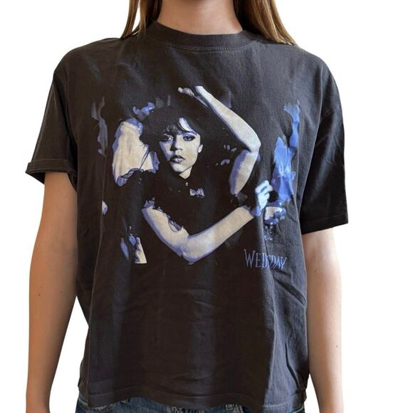 H&M Divided Women’s Medium | Wednesday Addams Graphic Tee Faded Black Boxy Fit - Picture 3 of 10